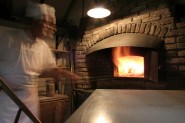 De Boelaars-Hoeve Kinderen bakken ze bruin