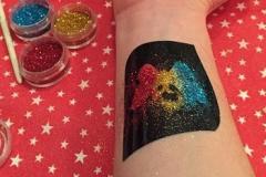 Ankie Schminkt Glittertattoos 