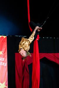 Jeugdcircus Jongleers is een jeugdcircus in Best speciaal voor kinderen en jongeren vanaf 7 jaar.