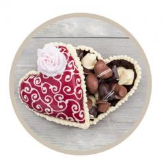 In twee uur tijd maak je een goedgevuld chocolade hart met de daarin de lekkerste bonbons. Dé workshop die techniek combineert met gezelligheid.