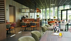 Onze Brasserie is gevestigd op een van de meest bijzondere plekjes van de regio.
De Duitse oorlogsbegraafplaats WO II.