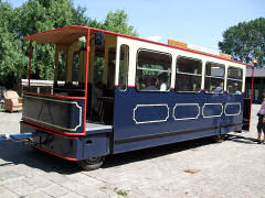 De Hagelaar Antieke Tram door het Groene Woud