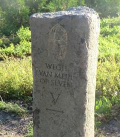 Een historische en educatieve wandel- / fietsroute, gebaseerd op een oude sage van de weg van Meijel naar Sevenum door het Limburgse Peellandschap.