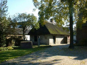 In het grensdorp Goirle (nabij Tilburg ) werd aan de Nieuwe Rielseweg 41 in 1882 een pand gebouwd door Adriaan Stads