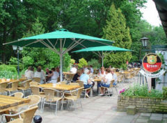 Herberg De Schutskuil Herberg en terras