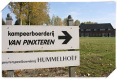 Kampeerboerderij Van Pinxteren beschikt over twee gebouwen die los van elkaar geboekt kunnen worden.