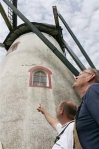 Korenmolen en streekwinkel Jan van Cuijk Molen en molenwinkel