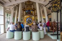 Het museum exposeert de grootste collectie klokken en bellen ter wereld.