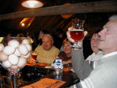 In onze moderne, kleinschalige, brouwerij worden eigen bieren geproduceerd. U kunt deze in ons gezellige en rustieke proeflokaal zelf proeven.