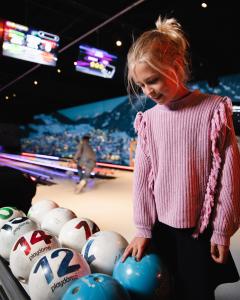 Playdome Roosendaal Hyperbowlen