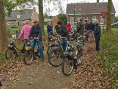 Solex Verhuur Rooi Solex verhuur